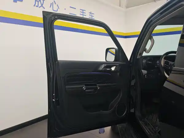 Tank 300 2023