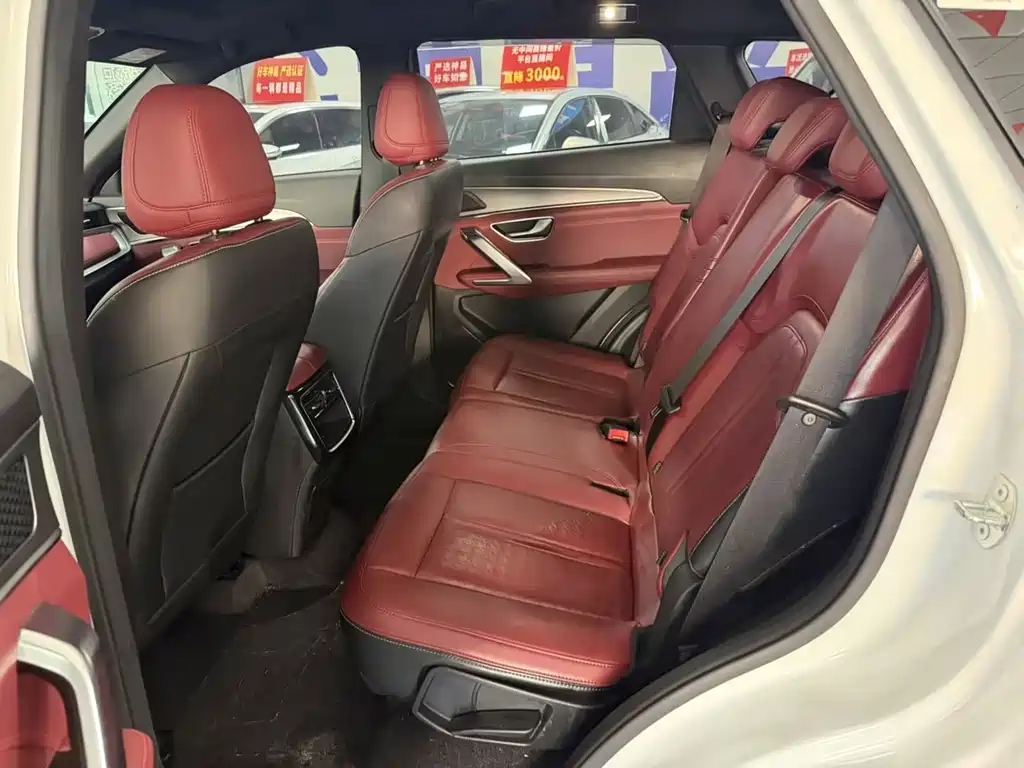 Jetour X70 PLUS 2025