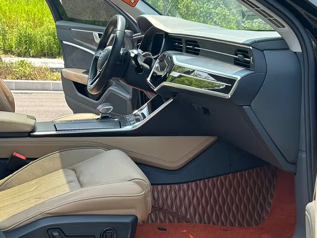 Audi A6L 2022