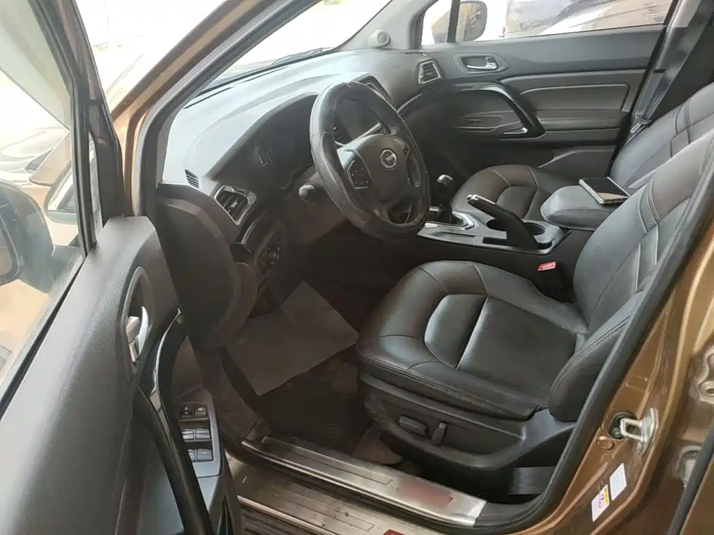 GAC Motor Trumpchi GS4 2015 — фото 16