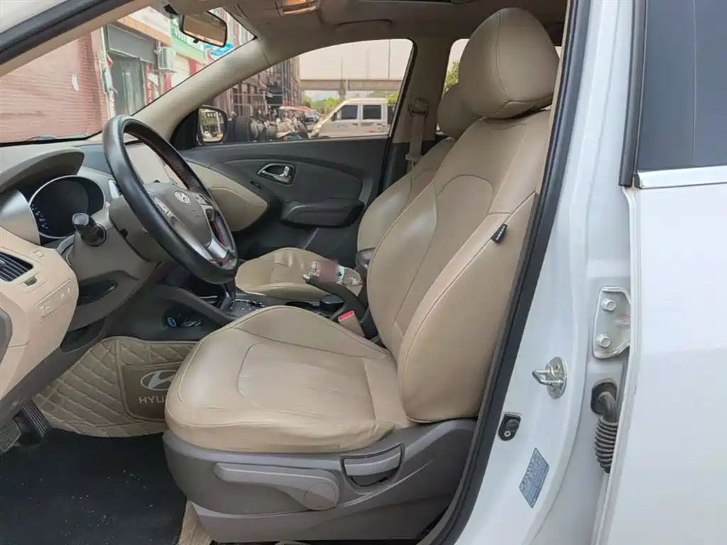 Hyundai ix35 2015 — фото 15
