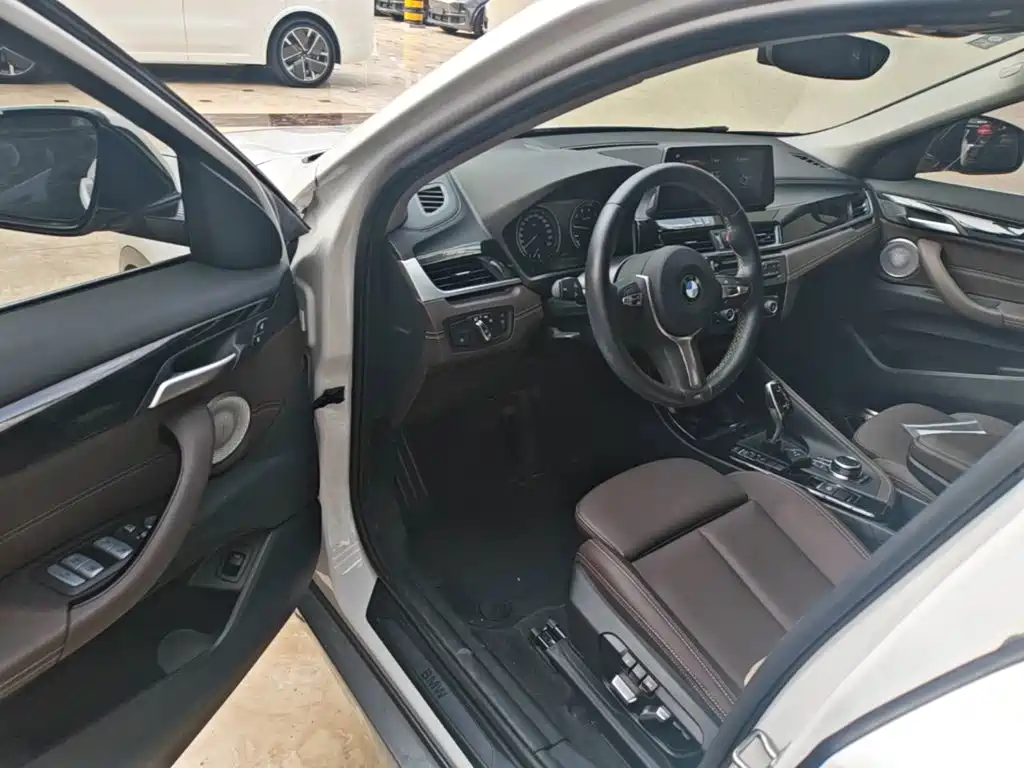 BMW X2 2023 — фото 16