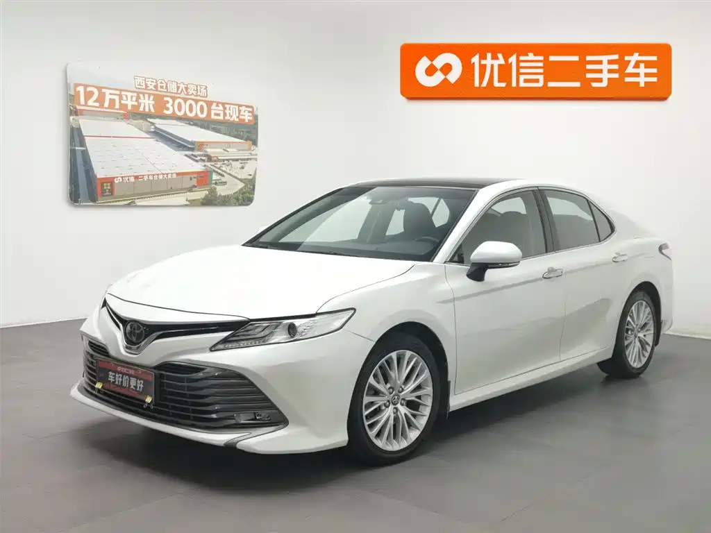 Toyota Camry 2020 — фото 1