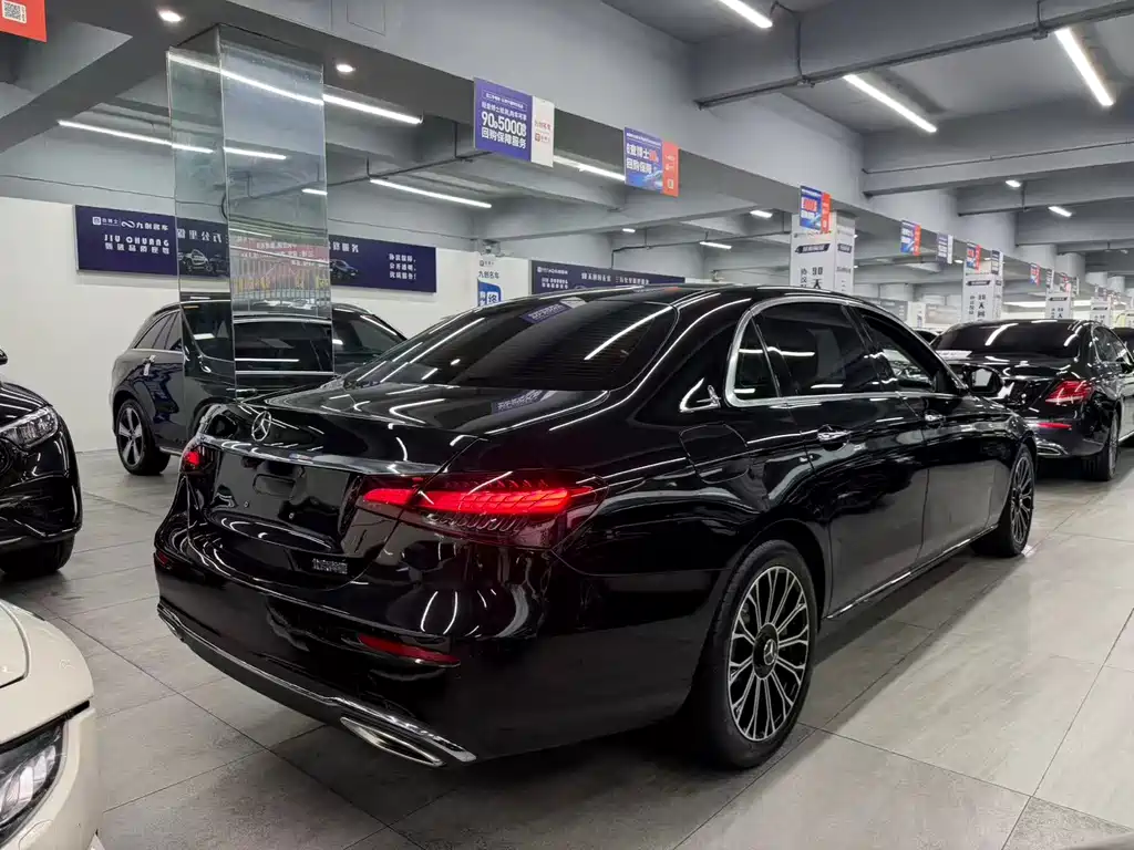 Mercedes-Benz E-Class 2020 — фото 9