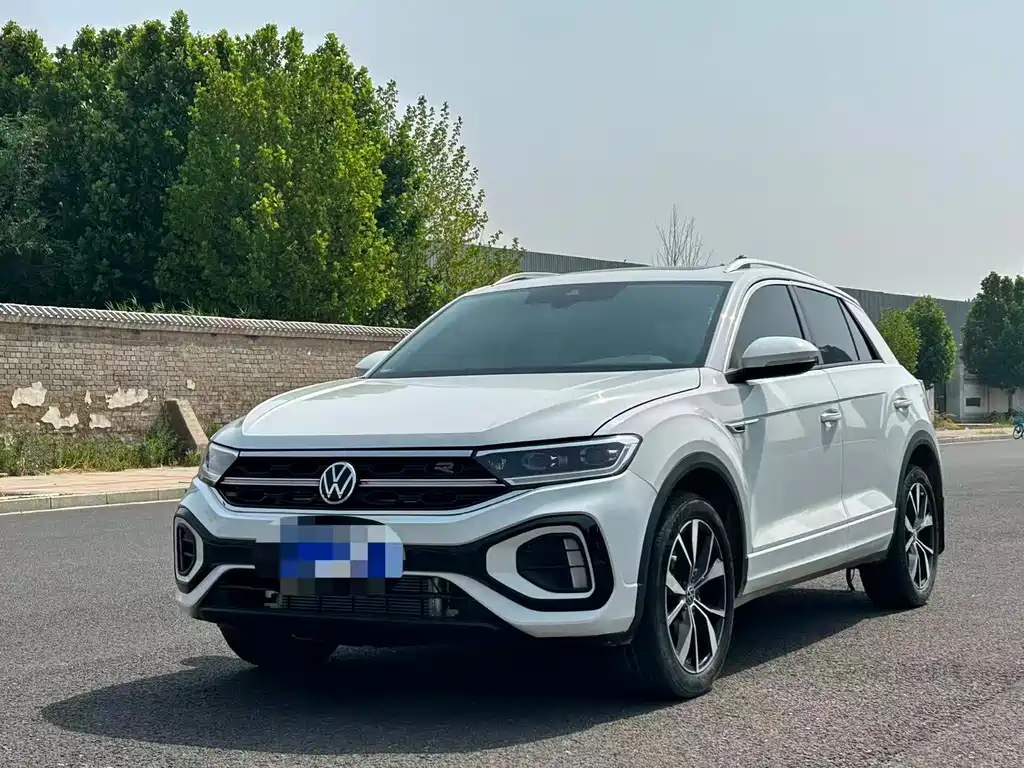 Volkswagen T-Roc 2023 — фото 1