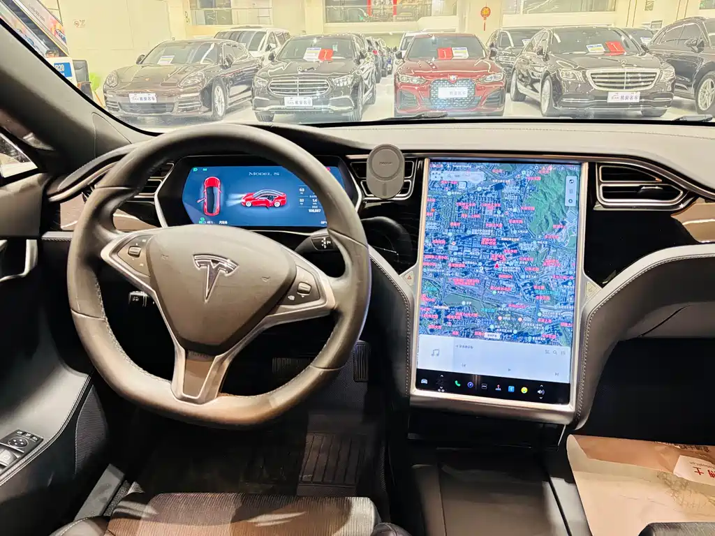 Tesla Model S 2017 — фото 13