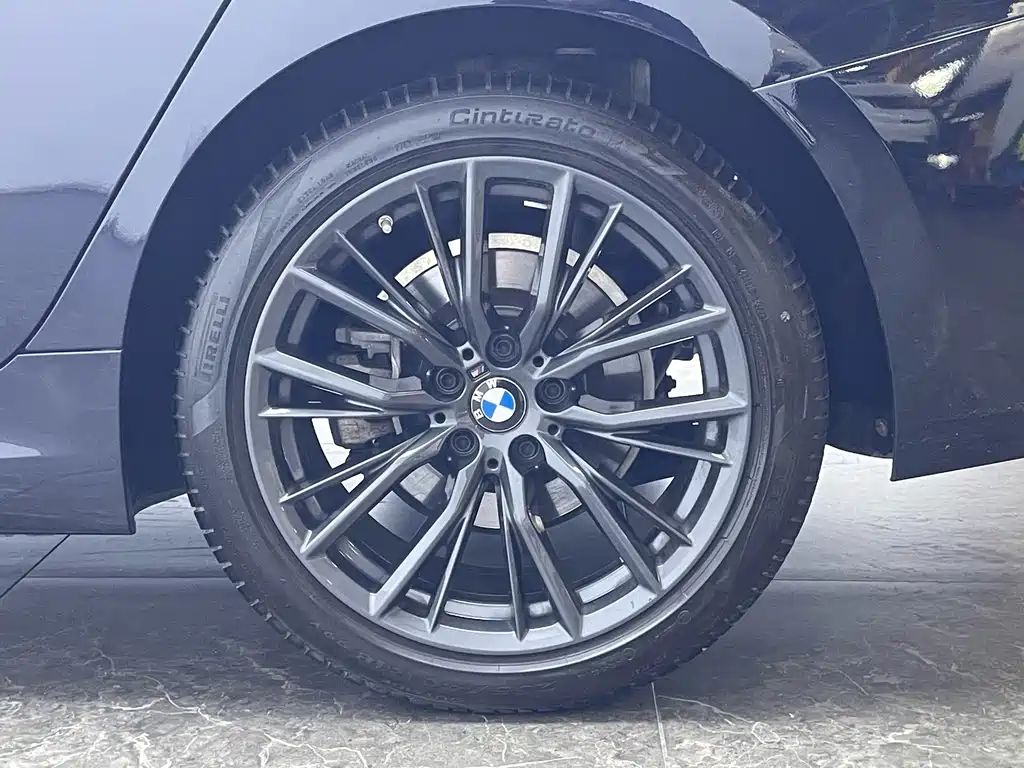 BMW 3 Series 2023 — фото 10