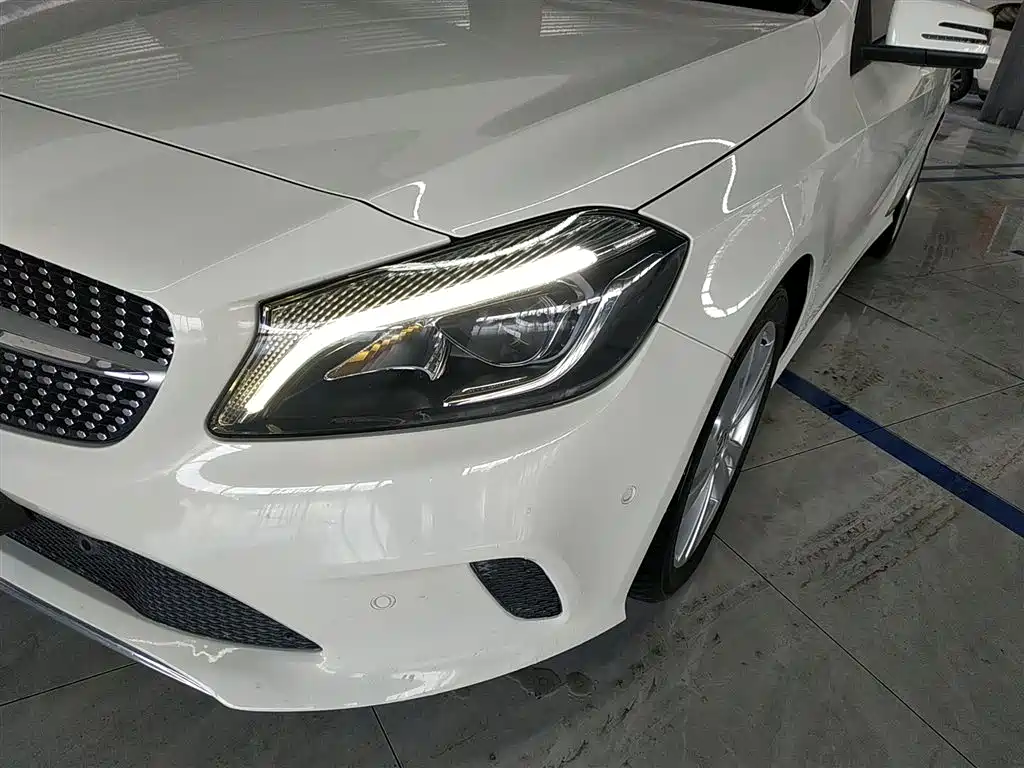 Mercedes-Benz A-Class 2018 — фото 24