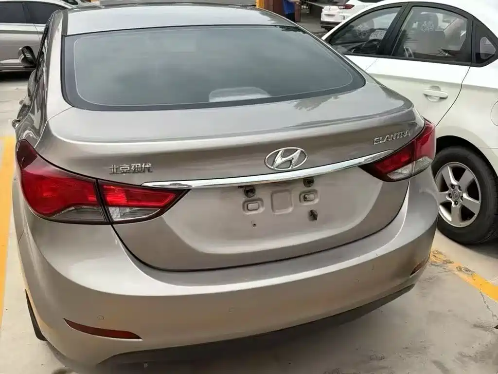 Hyundai Elantra Langdong 2016 — фото 6