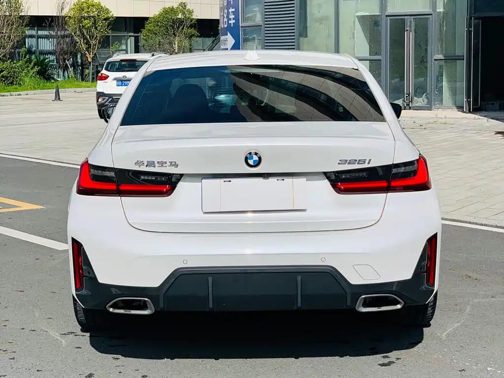 BMW 3 Series 2023