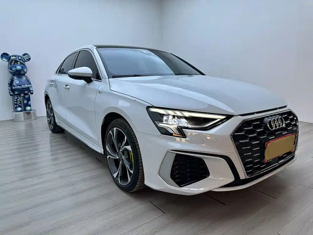 Audi A3 2023 — фото 2