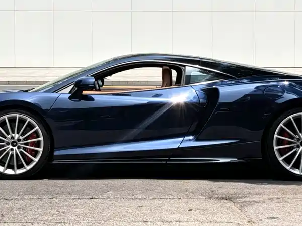 McLaren GT 2023