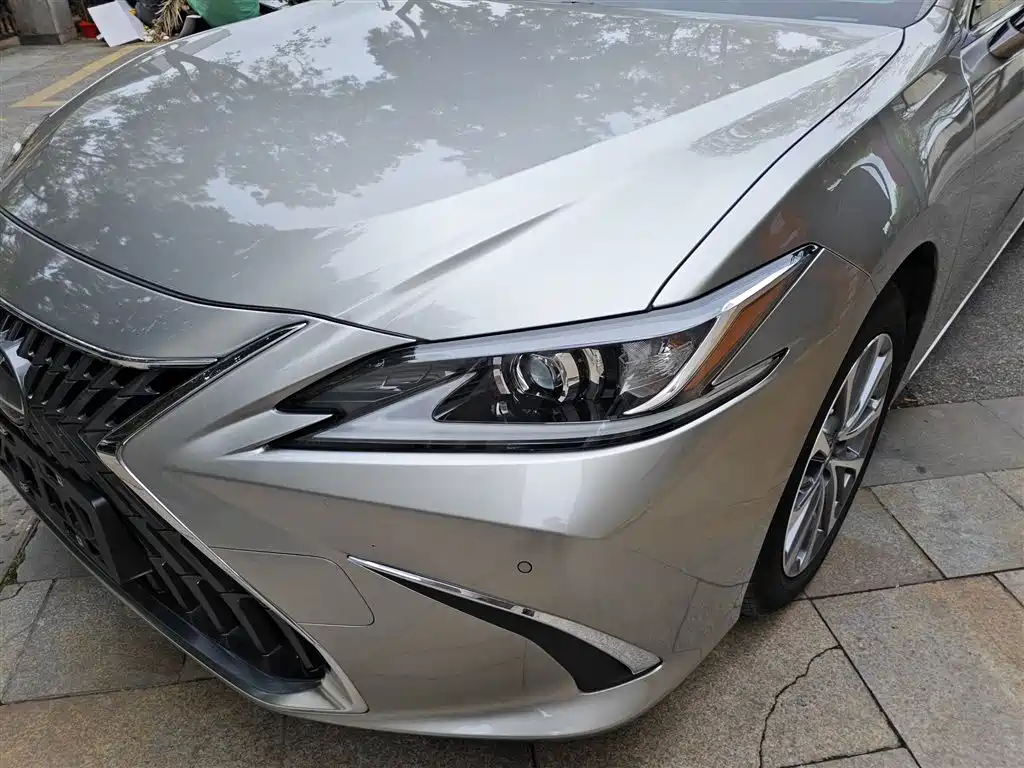 Lexus ES 2023 — фото 24