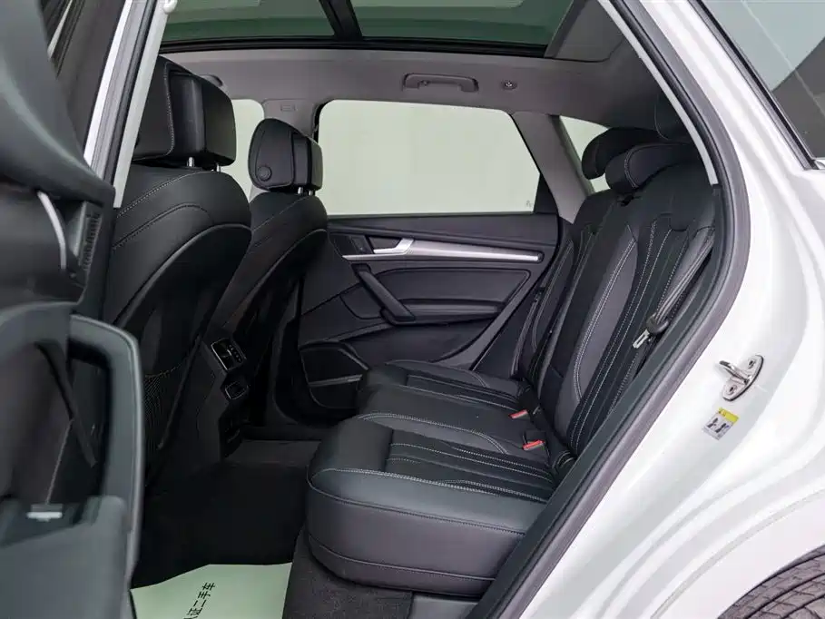Audi Q5L 2022 — фото 12