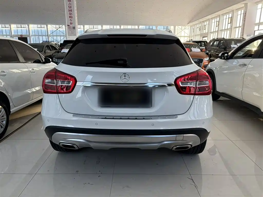 Mercedes-Benz GLA 2015 — фото 15