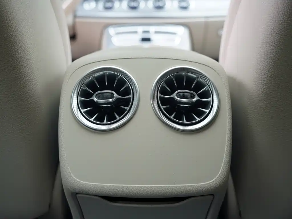 Mercedes-Benz E-Class 2021 — фото 28