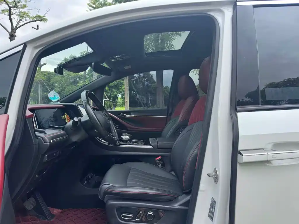 GAC Motor Trumpchi M8 2023 — фото 4