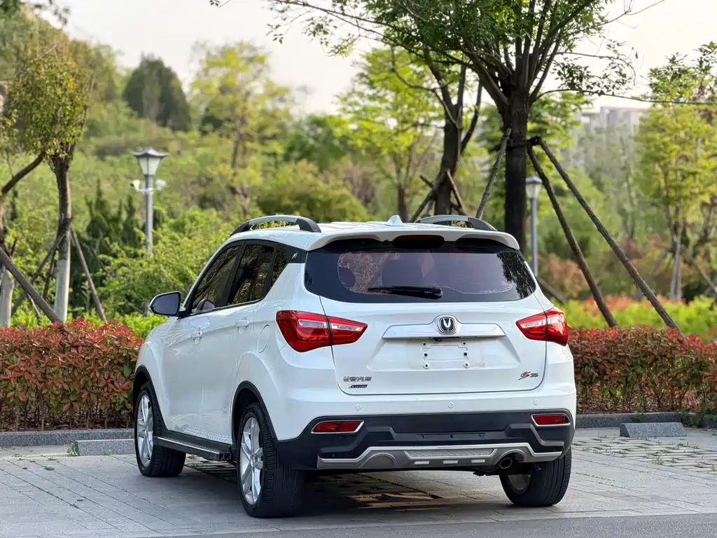 Changan CS35 2017 — фото 11