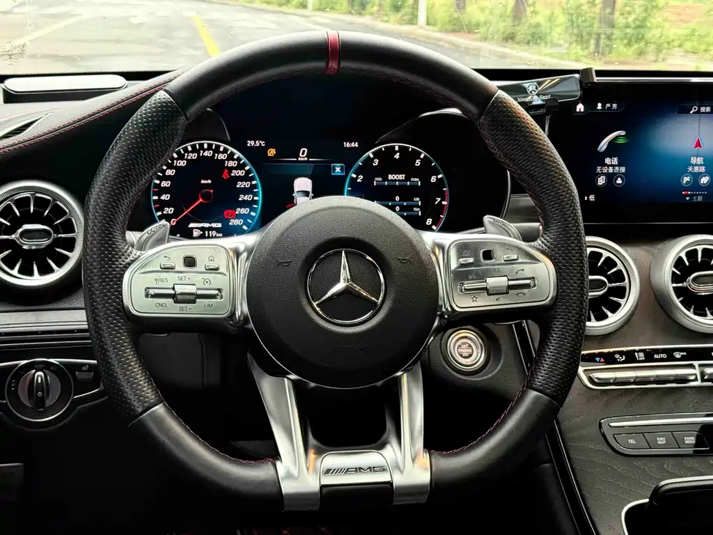 Mercedes-Benz GLC AMG 2022 — фото 10