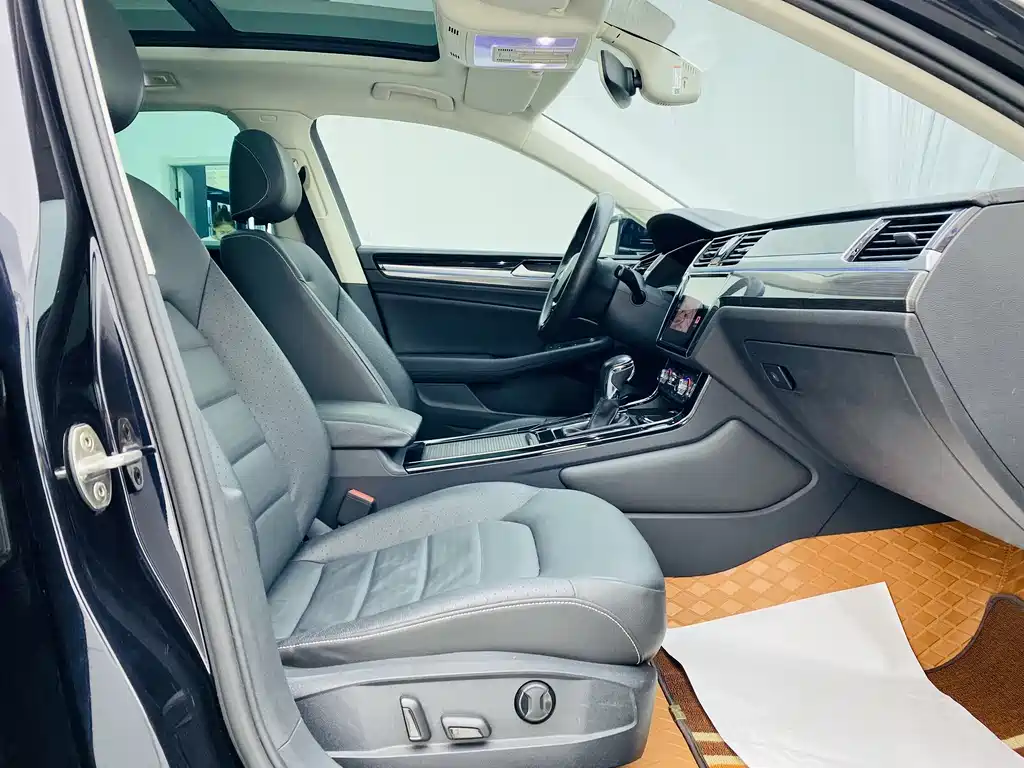 Volkswagen Phideon 2019 — фото 15