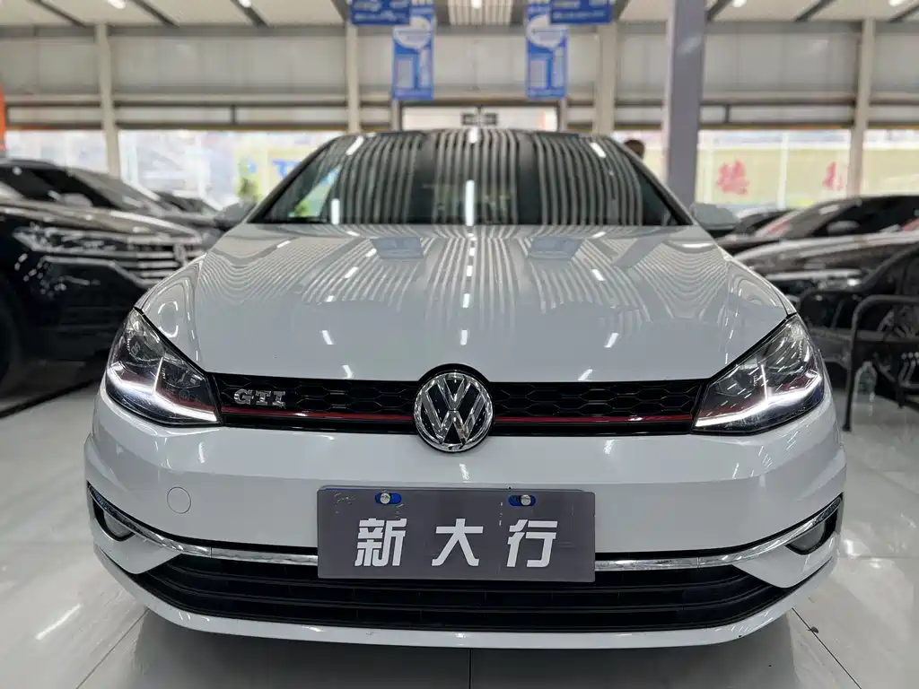 Volkswagen Golf 2019 — фото 2