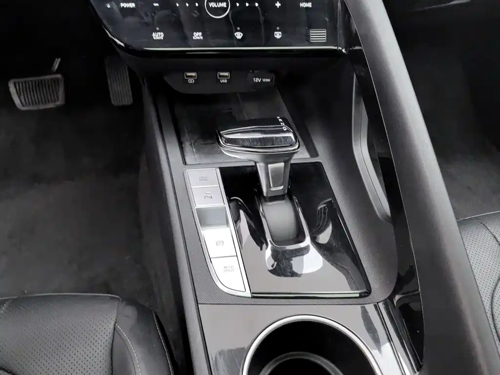 Hyundai Elantra 2021 — фото 13