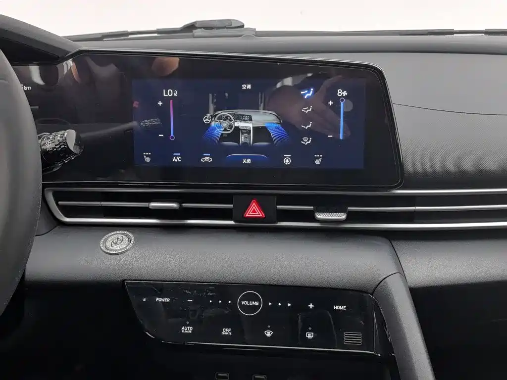 Hyundai Elantra 2021 — фото 12