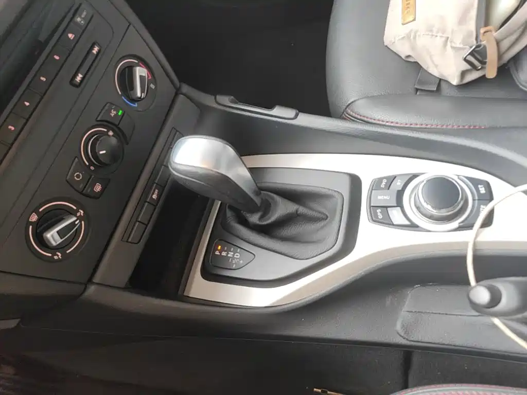 BMW X1 2014 — фото 14