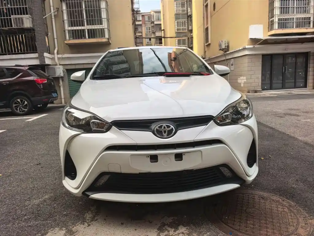 Toyota Yaris L 2018 — фото 3
