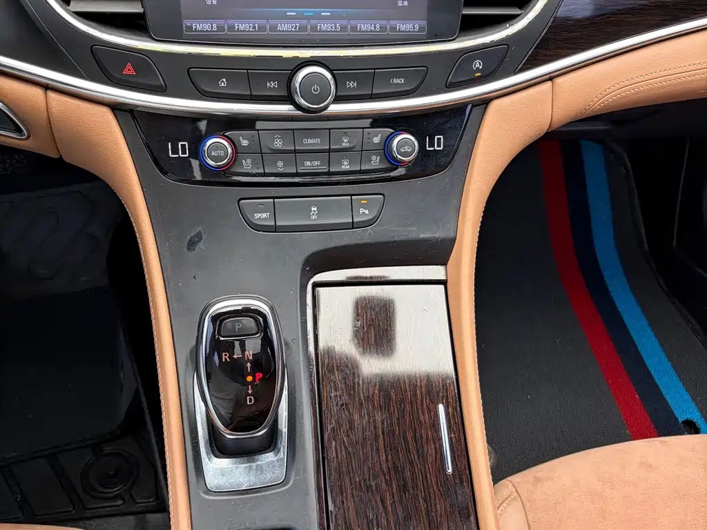 Buick LaCrosse 2016 — фото 12