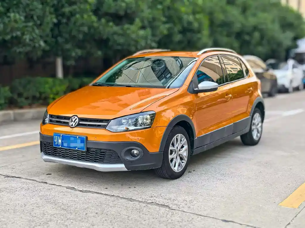 Volkswagen Polo 2015 — фото 1