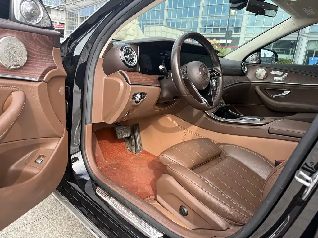 Mercedes-Benz E-Class 2022