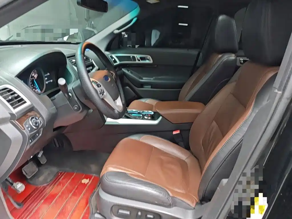 Ford Explorer 2015 — фото 11