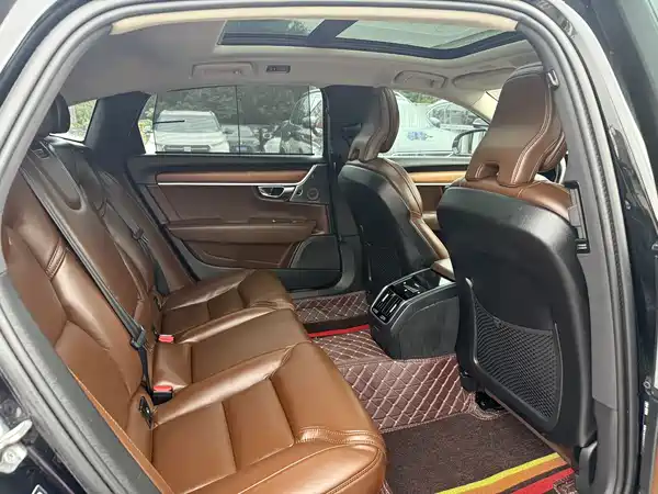 Volvo S90 2019