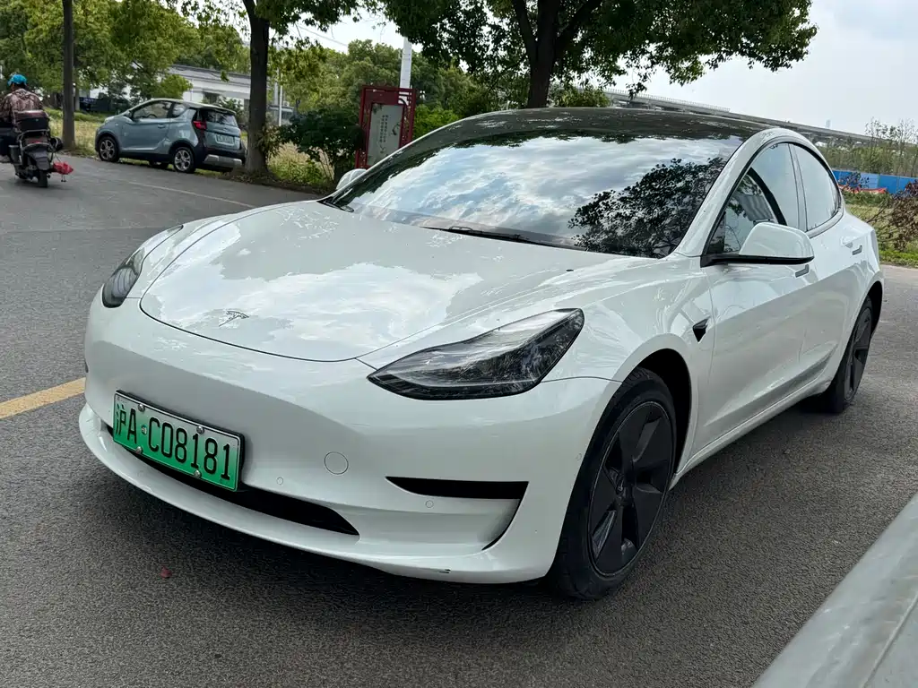 Tesla Model 3 2023 — фото 1