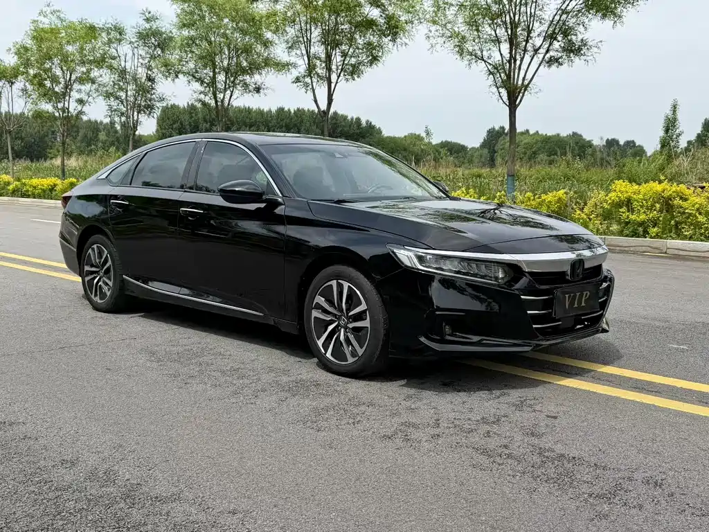 Honda Accord 2023 — фото 1