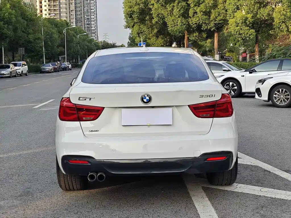 BMW 3 Series GT 2017 — фото 15