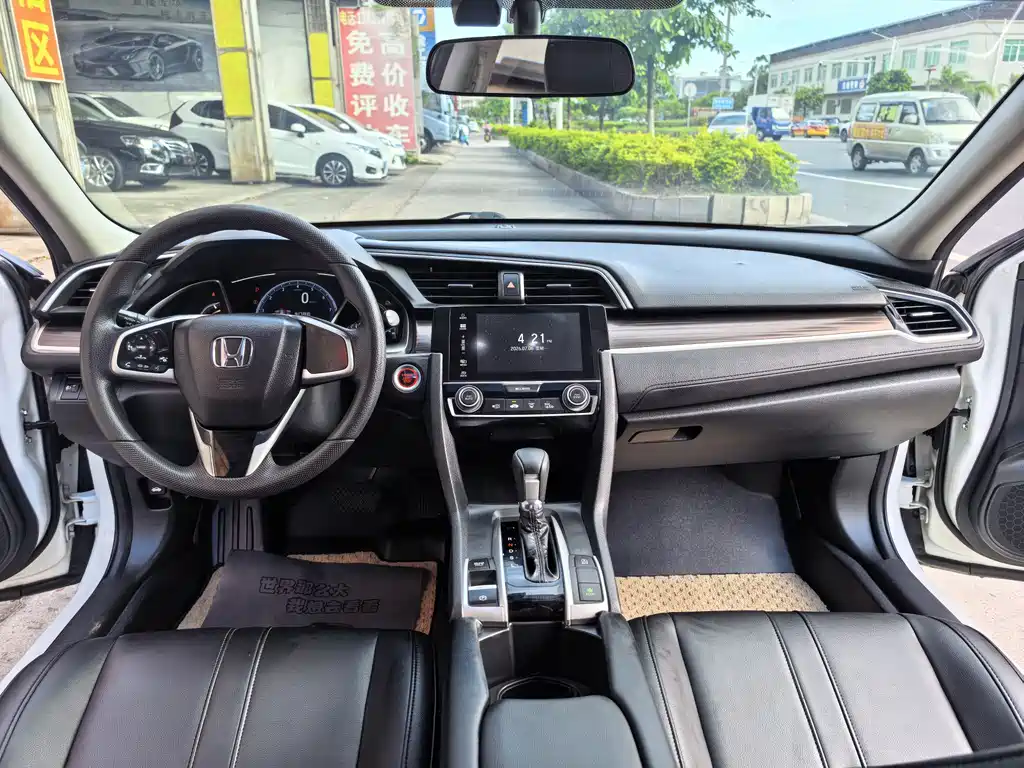 Honda Civic 2019 — фото 10