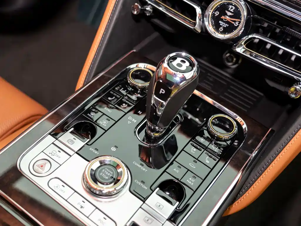 Bentley Flying Spur 2022 — фото 19