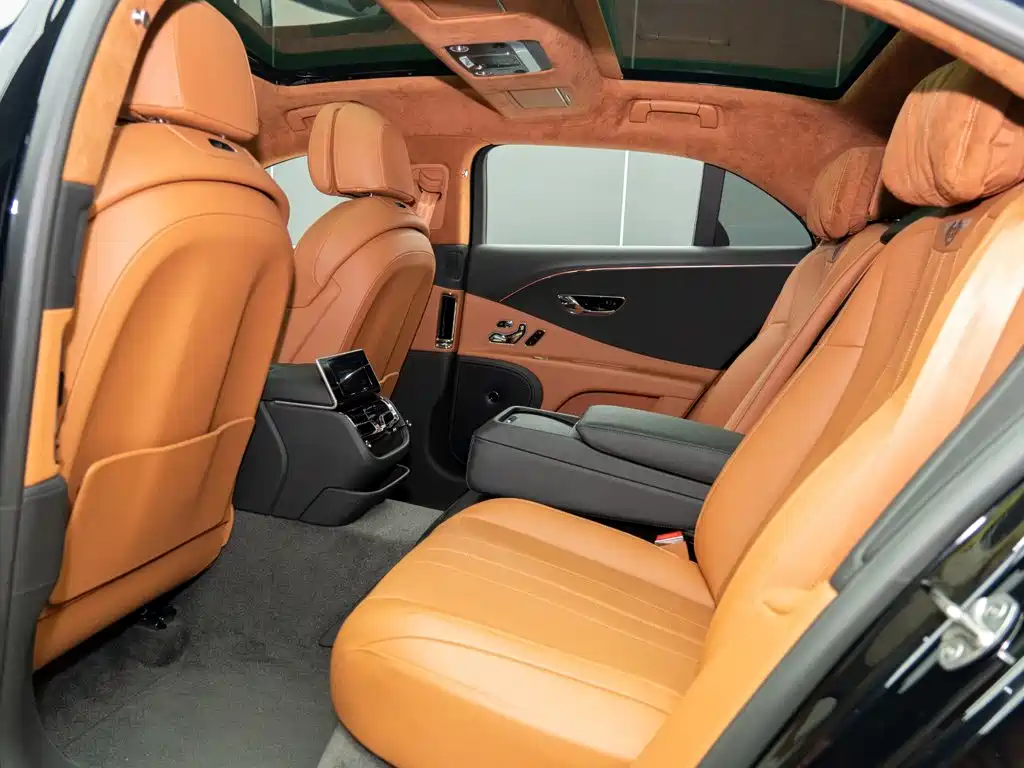 Bentley Flying Spur 2022 — фото 12