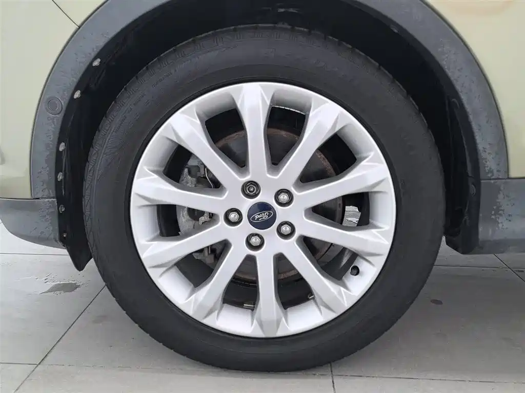 Ford Kuga 2014 — фото 17