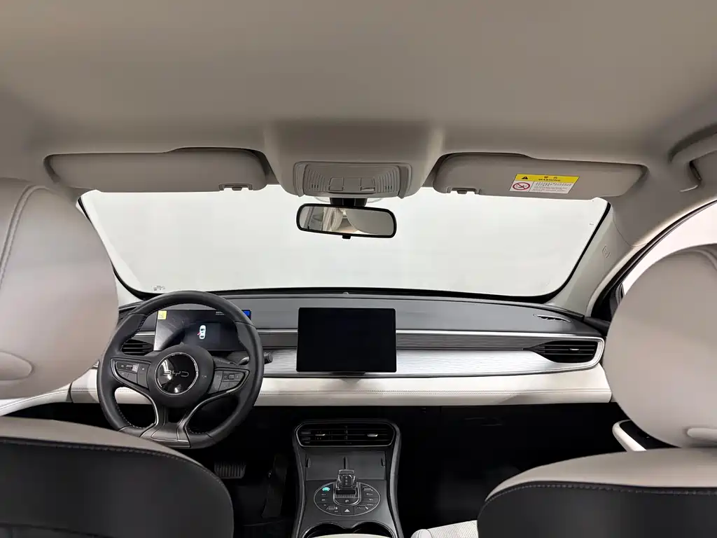BYD Seal 05 DM-i 2025 — фото 13