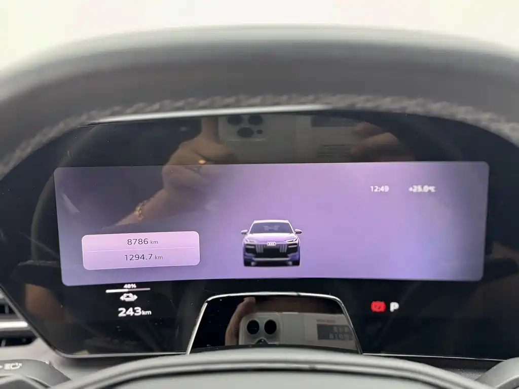 Audi Q6L e-tron 2025 — фото 20