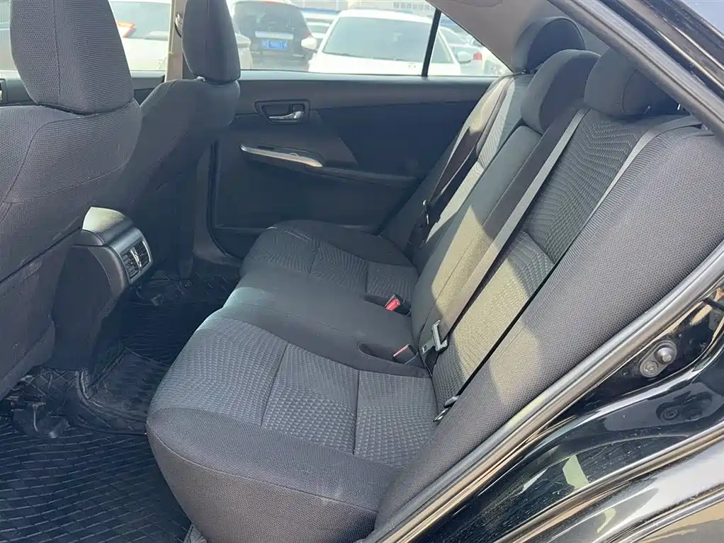 Toyota Camry 2016 — фото 21