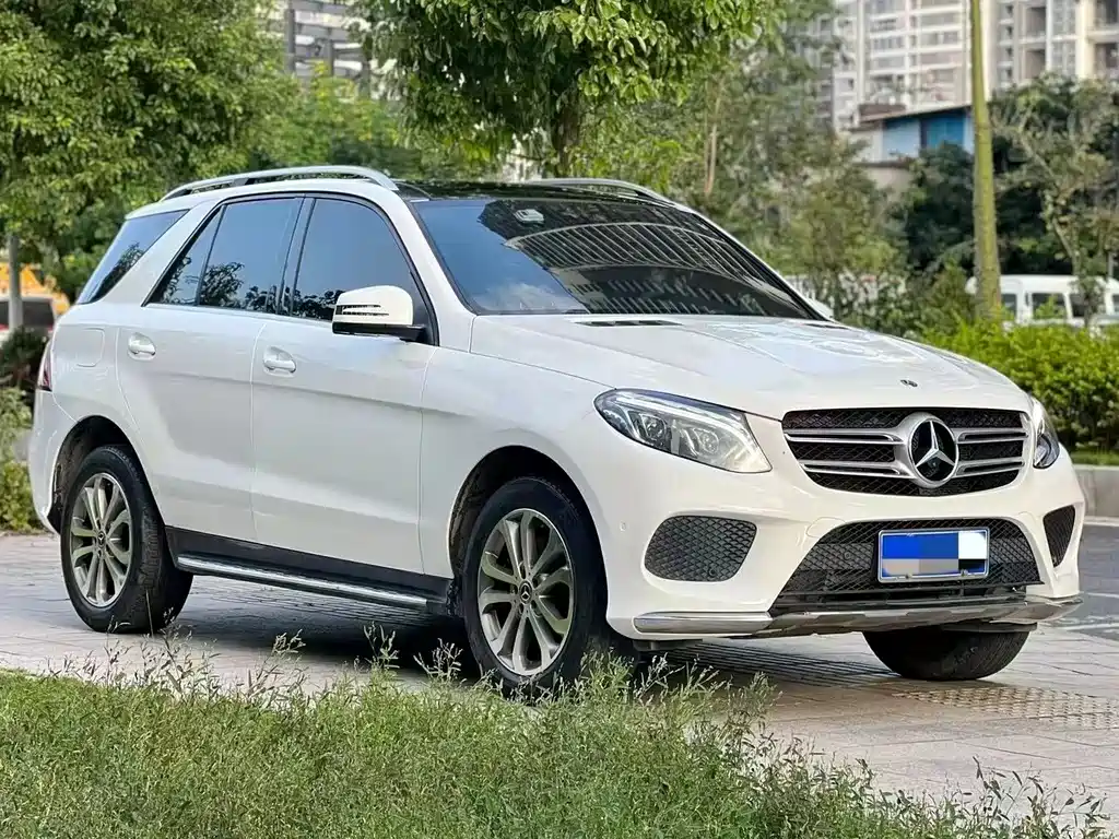 Mercedes-Benz GLE 2016 — фото 1