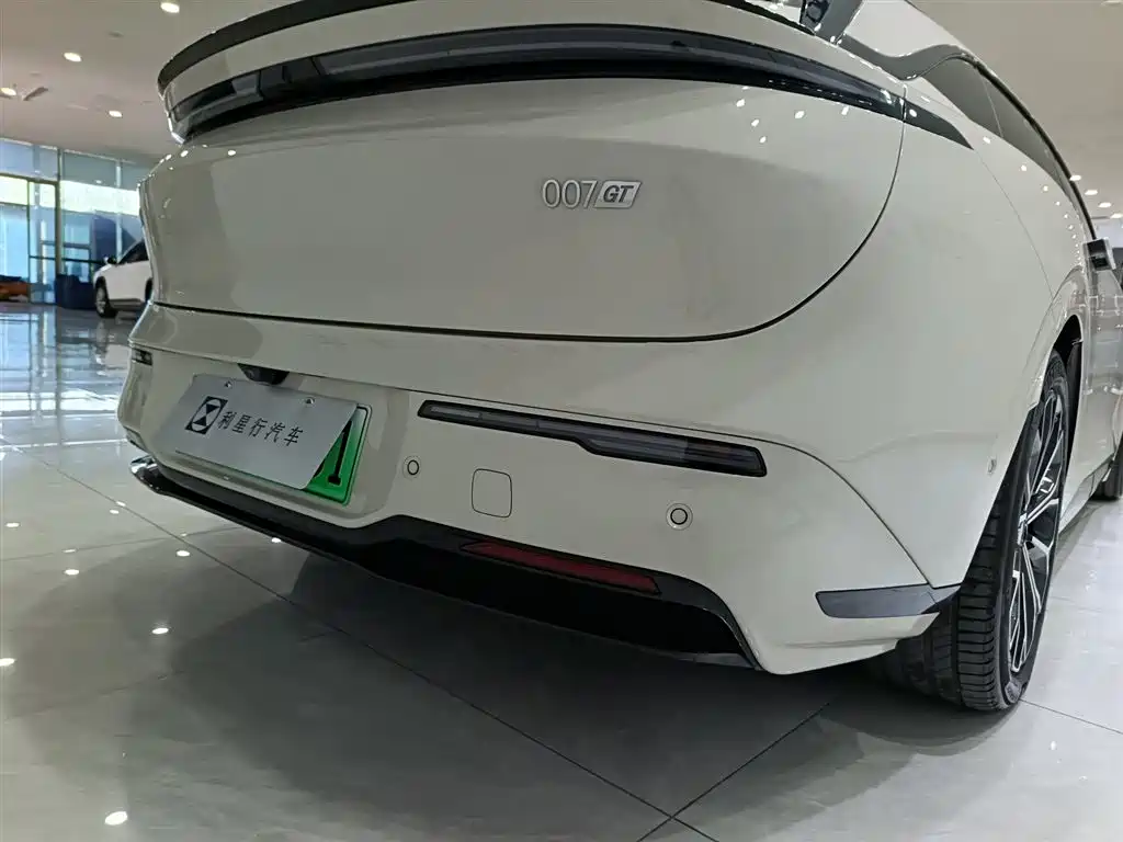 Zeekr 007 GT 2025 — фото 14