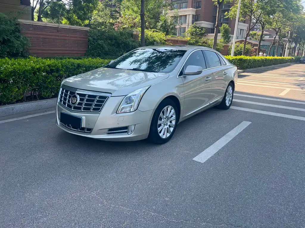 Cadillac XTS 2013