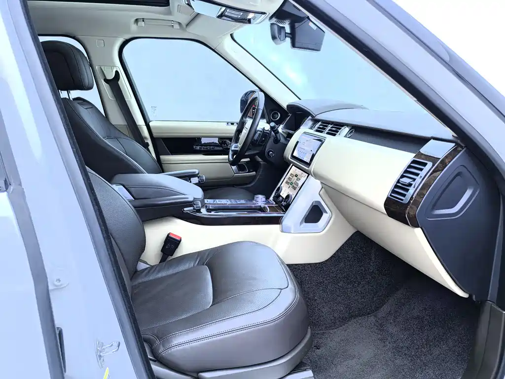 Land Rover Range Rover 2020 — фото 16