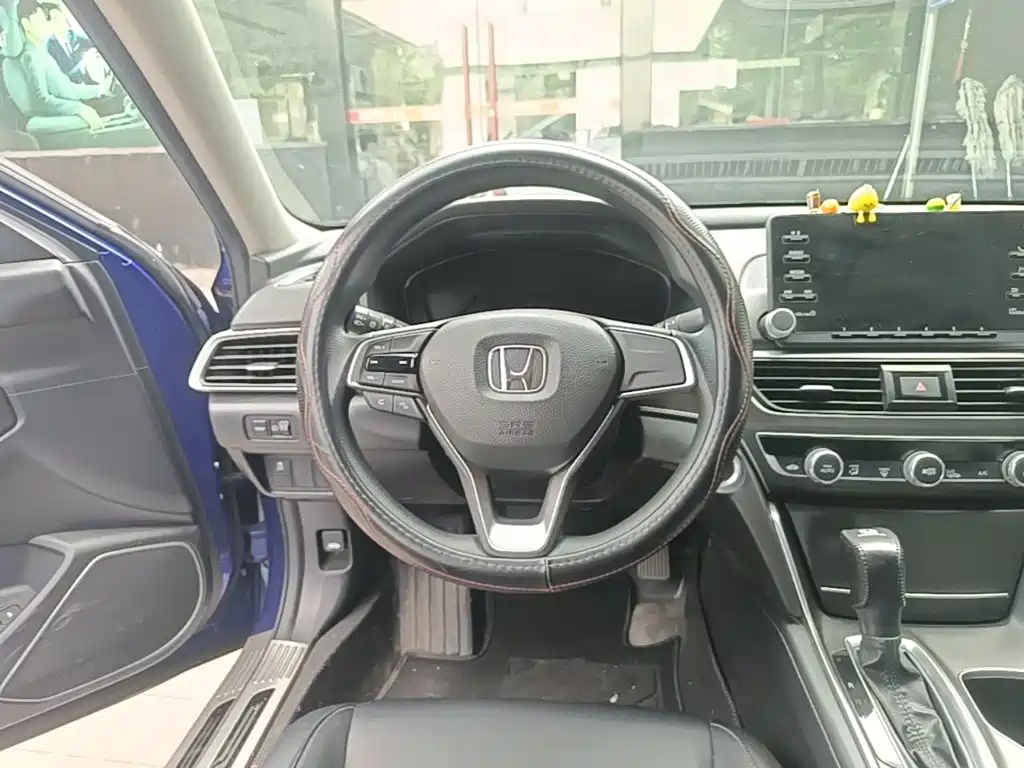 Honda Accord 2018 — фото 11