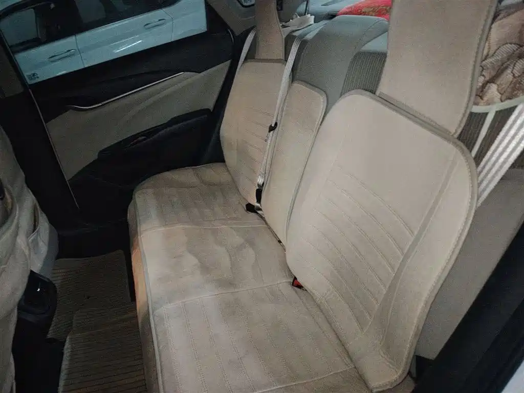 Buick Excelle 2015 — фото 15